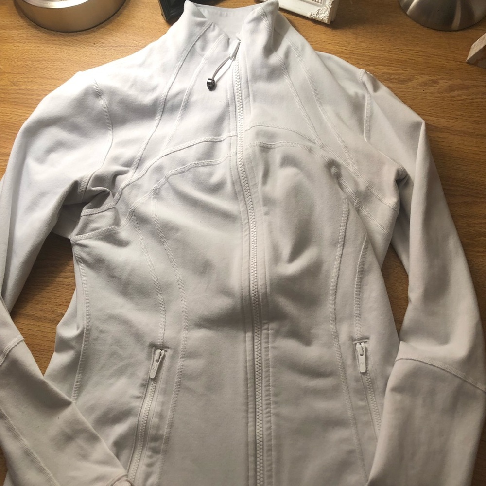 LuLulemon white define jacket